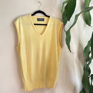 Vintage butter cream yellow sweater vest large